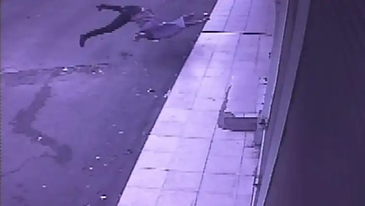 'Evin balkonundan yere böyle düştü'