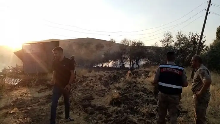 'Evinin etrafındaki kuru otları yakmak istedi, ahırı kül oldu'