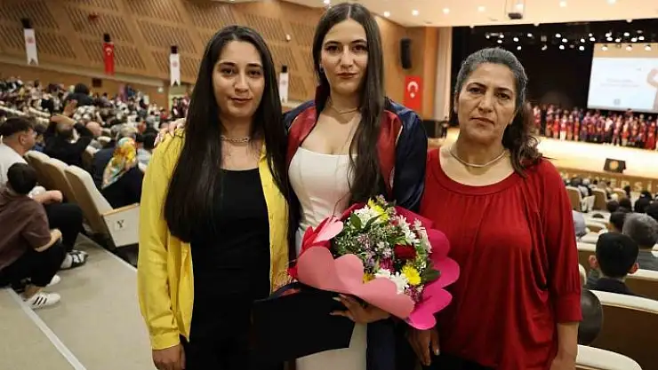 'Fakülte birincisi depremzedeye beklenmedik sürpriz'