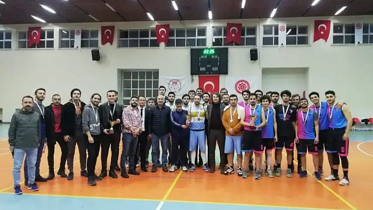 'Fakülteler basketbolda yarıştı'