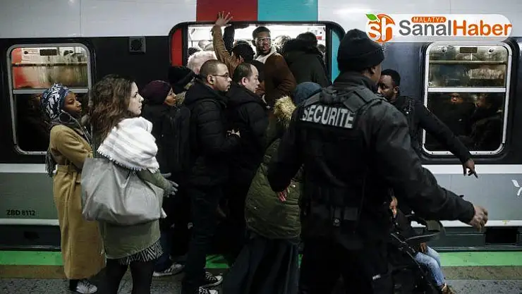 Fransa'da grev 5. gününde devam ediyor