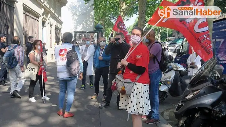 Fransa'da hemşire ve hasta bakıcılardan hükümet karşıtı protesto