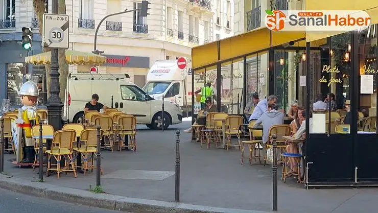 Fransa'da normal hayata dönüşün ikinci aşaması bugün başladı