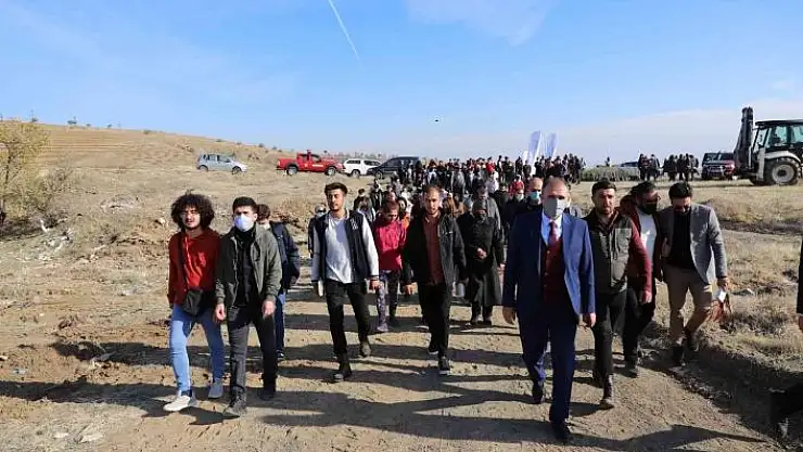 'FÜ´de 23 bin fidan toprakla buluşturuldu'