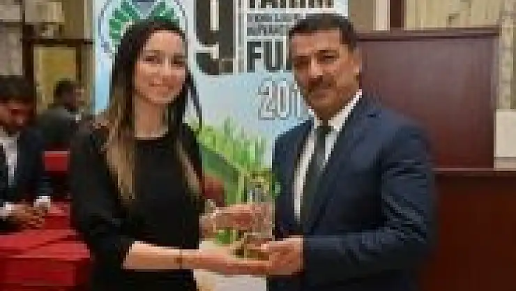 FUAR KATILIMCILARINA PLAKET