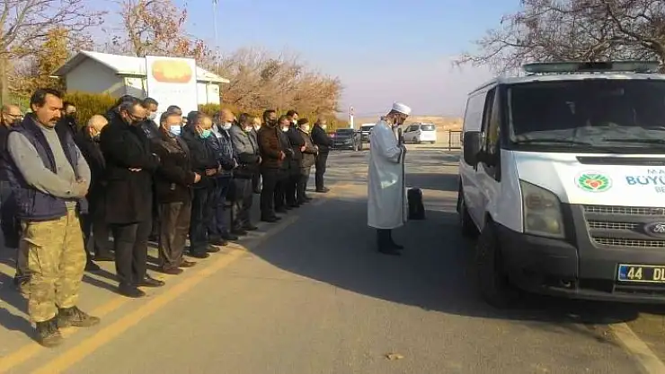 'Gazeteci-Yazar Raşit Kısacık koronaya yenildi'