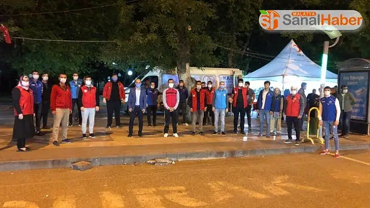Gençlerden Türk Kızılay'ına kan bağışı