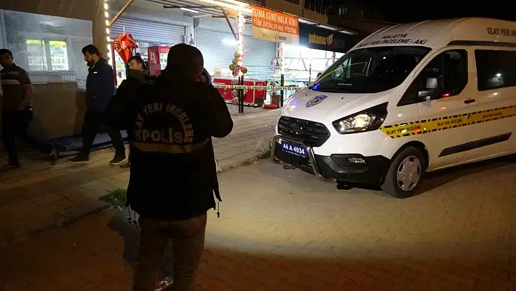 Malatya'da Gençlerin kavgası kanlı bitti: 1 yaralı