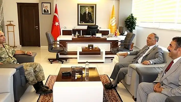 Yeni Komutan Rektörü Ziyaret Etti