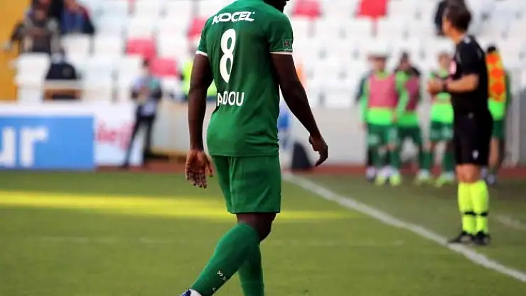 'Giresunspor´da Hamidou Traore kırmızı kart gördü'