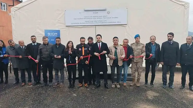 'Gölbaşı ilçesindeki konteyner kentlere çok amaçlı çadır kuruldu'