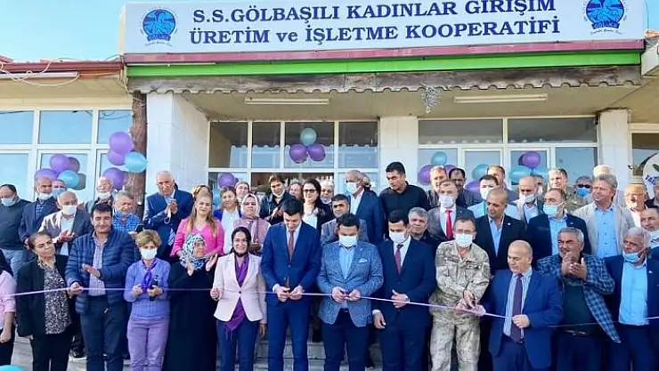 'Gölbaşılı kadınların yöresel ürün mağazası açıldı'