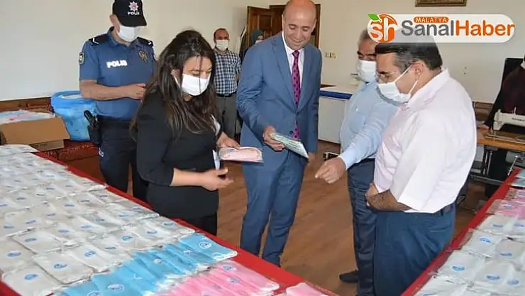 Gölova'da 10 bin maske üretildi