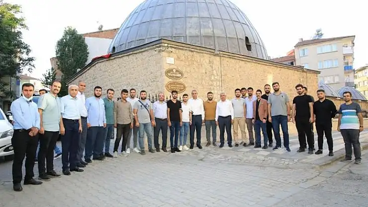 'Güder, gençlerle buluştu'