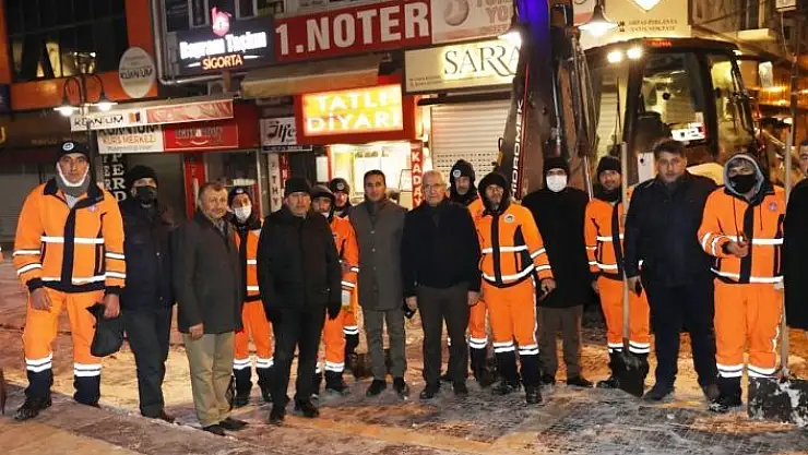 'Güder, karla mücadele çalışmalarını inceledi'