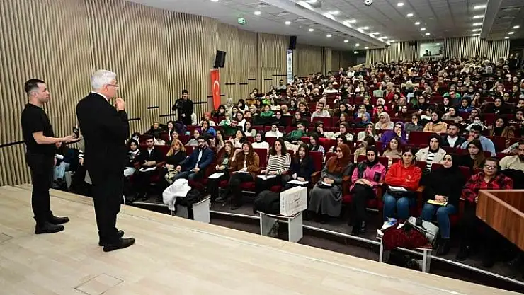 'Güder KPSS tekrar kampının son dersine katıldı'
