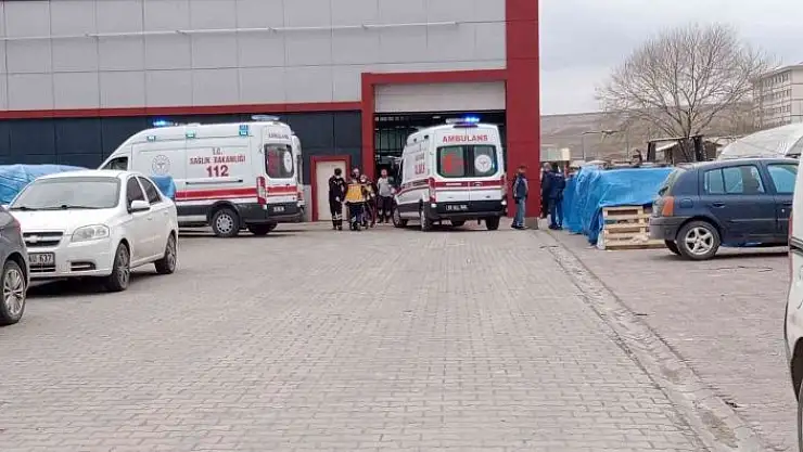 'Güneş enerjisi paneli onaran 3 işçi çatıdan düştü'