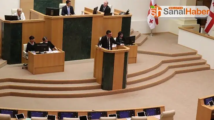 Gürcistan'da hükümet güvenoyu aldı