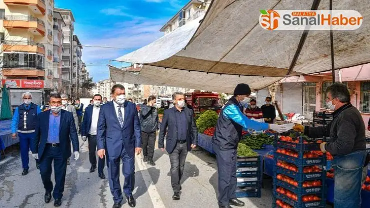 Başkan Gürkan pazara indi