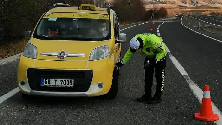 'Gürün´de kış lastiği denetimleri sürüyor'