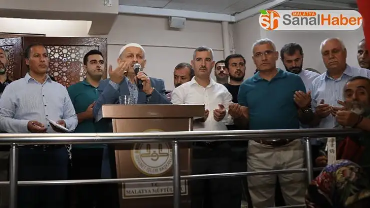 Hacı adayları Malatya'dan dualar ile uğurlandı