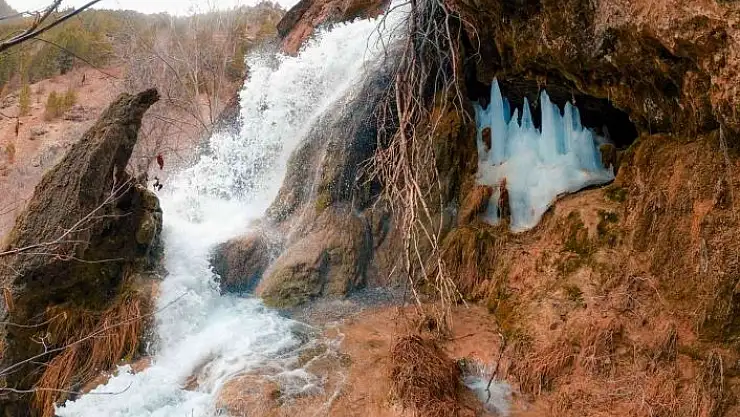 'Hacıkodal Kocabor Şelalesi doğa tutkunlarının uğrak yeri oldu'