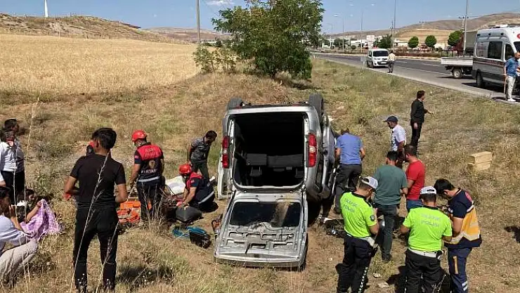 'Hafif ticari araç şarampole uçtu: 7 yaralı'