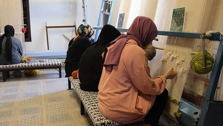 'Halı dokuma kursuna yoğun ilgi'