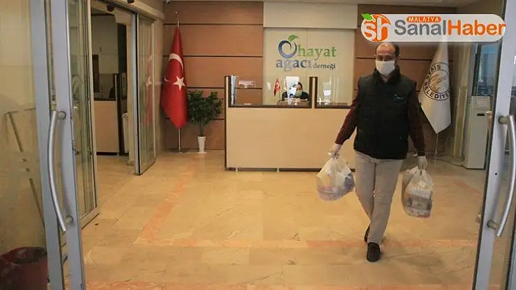 Hayat Ağacı Derneği 65 yaş üstünü unutmadı