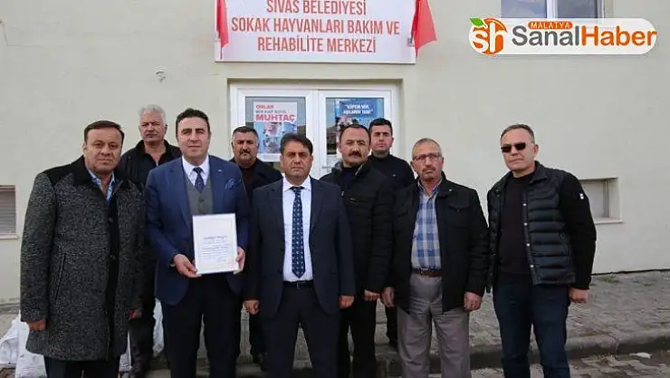 Hayvan barınağına 1 ton yem bağışlandı