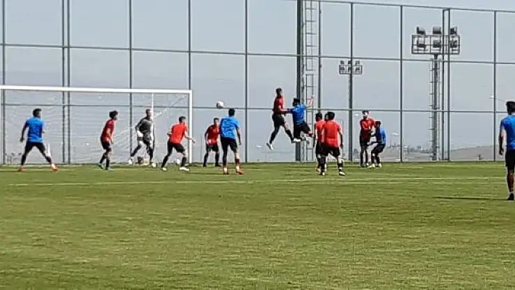 'Hazırlık Maçı: 24 Erzincanspor: 1 - Elazığspor: 0'