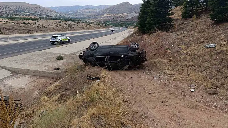 Hekimhan'da otomobil drenaj kanalına düştü: 1 yaralı