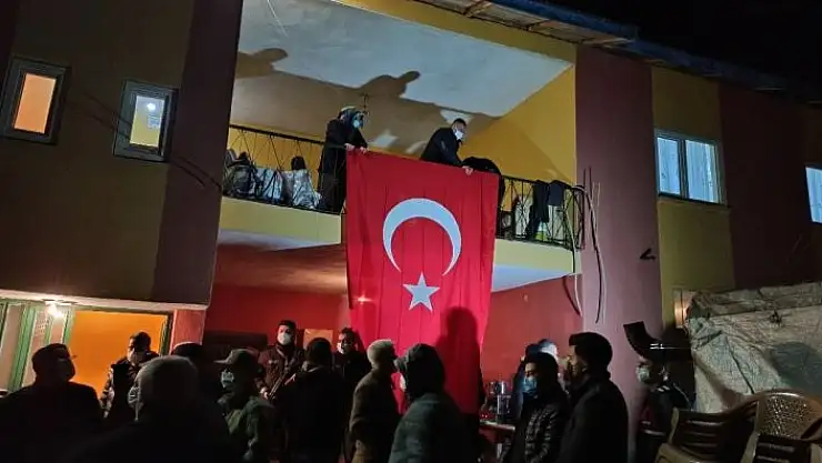 'Helikopter kazasında Şehit olan Kahramanmaraşlı Topçu Astsubay Kıdemli Çavuş Nazmi Yılmaz´ın ailesine acı haber verildi'