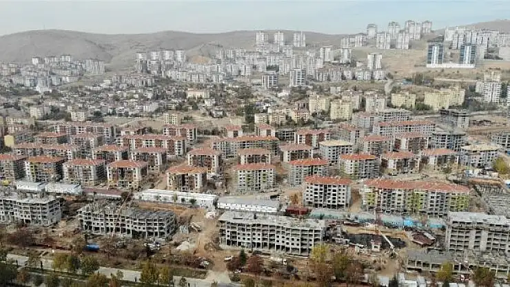 'Hem yıkım, hem yapım çalışması sürüyor, bir mahalle 2 bin 251 konutla hızla dönüşüyor'