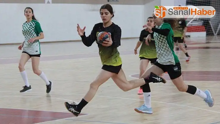Hentbol Türkiye Şampiyonası Sivas'ta başladı