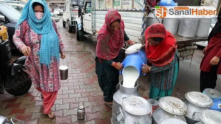 Hindistan'da 24 saatte Covid-19 vaka sayısında rekor artış