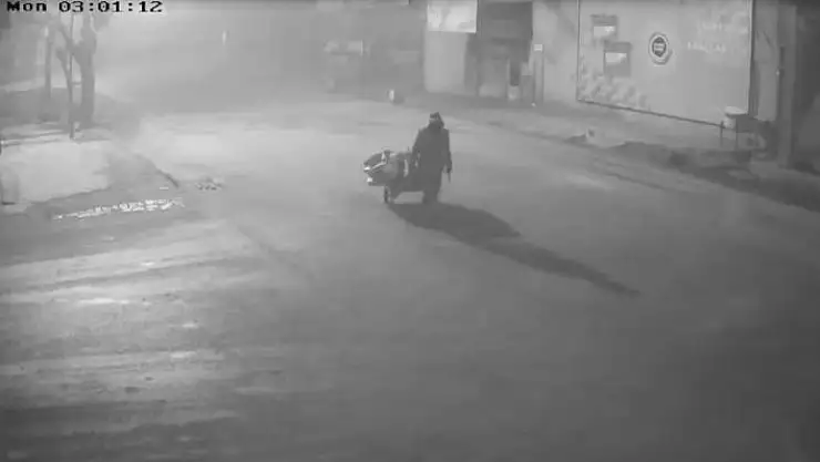 'Hırsızlar bozuk ve hurda malzemelere dokunmayıp 250 bin liralık ürünü çaldı'