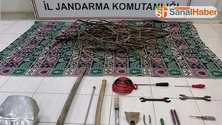 Hırsızlar jandarma ekiplerinden kaçamadı