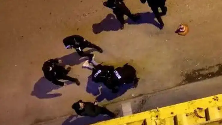 'Hırsızlık şüphelisi 2 şahıs polisten kaçamadı'