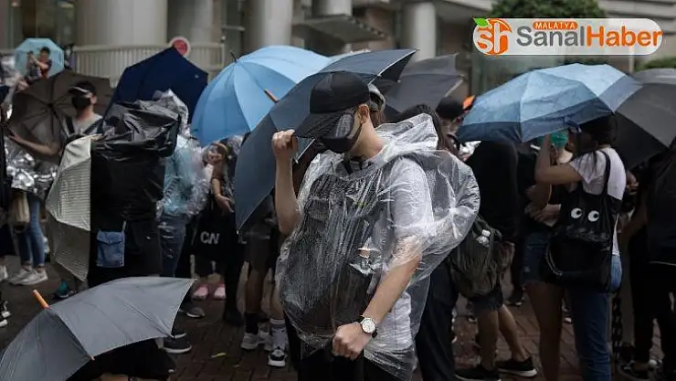 Hong Kong'da 44 protestocu hakim karşısında