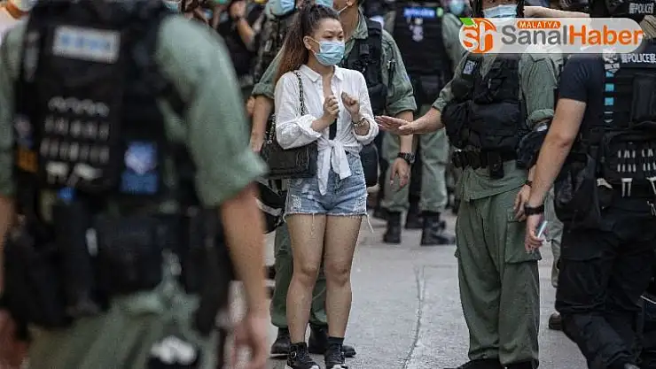 Hong Kong'daki sessiz protestoda 53 kişi gözaltına alındı