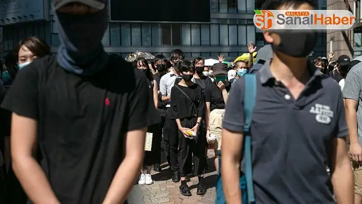 Hong Kong'ta gösterilerde maske takılması yasaklanacak