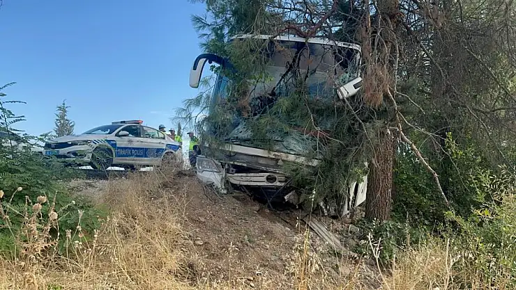 Hurdaya dönen otomobildeki aynı aileden 4 kişi hayatını kaybetti