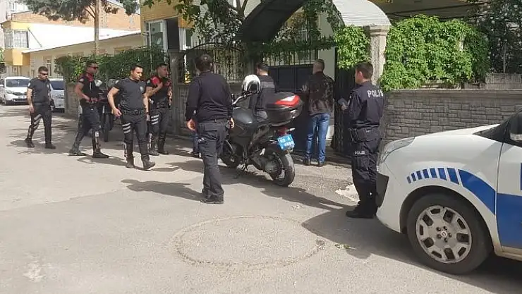 'Husumetli komşular arasında kavga: 4 gözaltı'