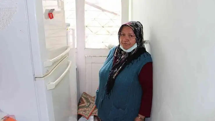 'İçerisinde yaşadığı ev tadilata alındı, yaşlı kadın başını sokacak ev arıyor'