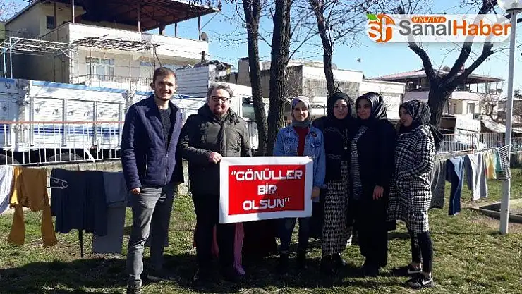 İhtiyaç sahiplerine 'askıda elbise'