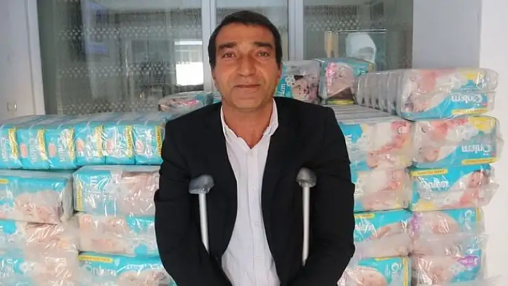 'İhtiyaç sahiplerine tekerlekli sandalye ve bez desteği'