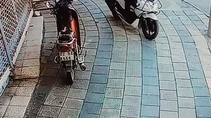 'İkamet bahçesindeki motosiklet çalındı'