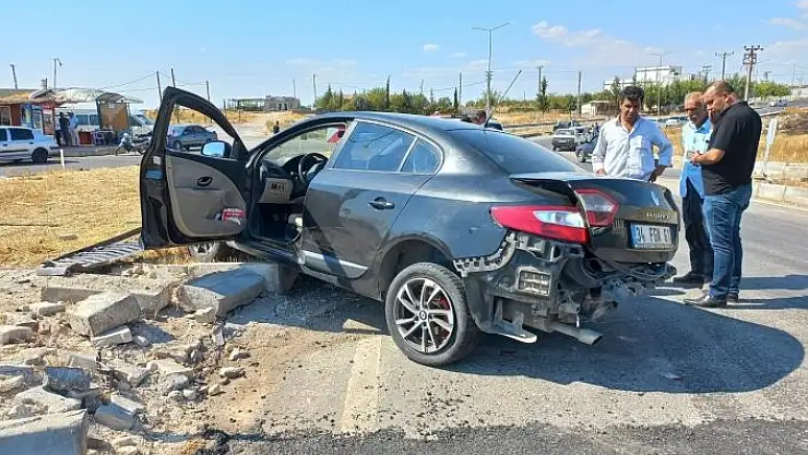 'İki otomobil çarpıştı: 1 ağır 5 yaralı'