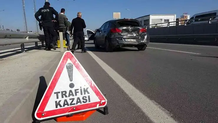 'İki otomobil çarpıştı: 1 yaralı'